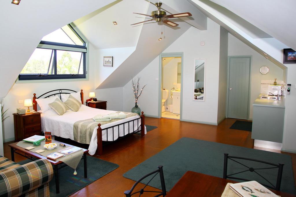 Salamander Bay Bed And Breakfast Esterno foto