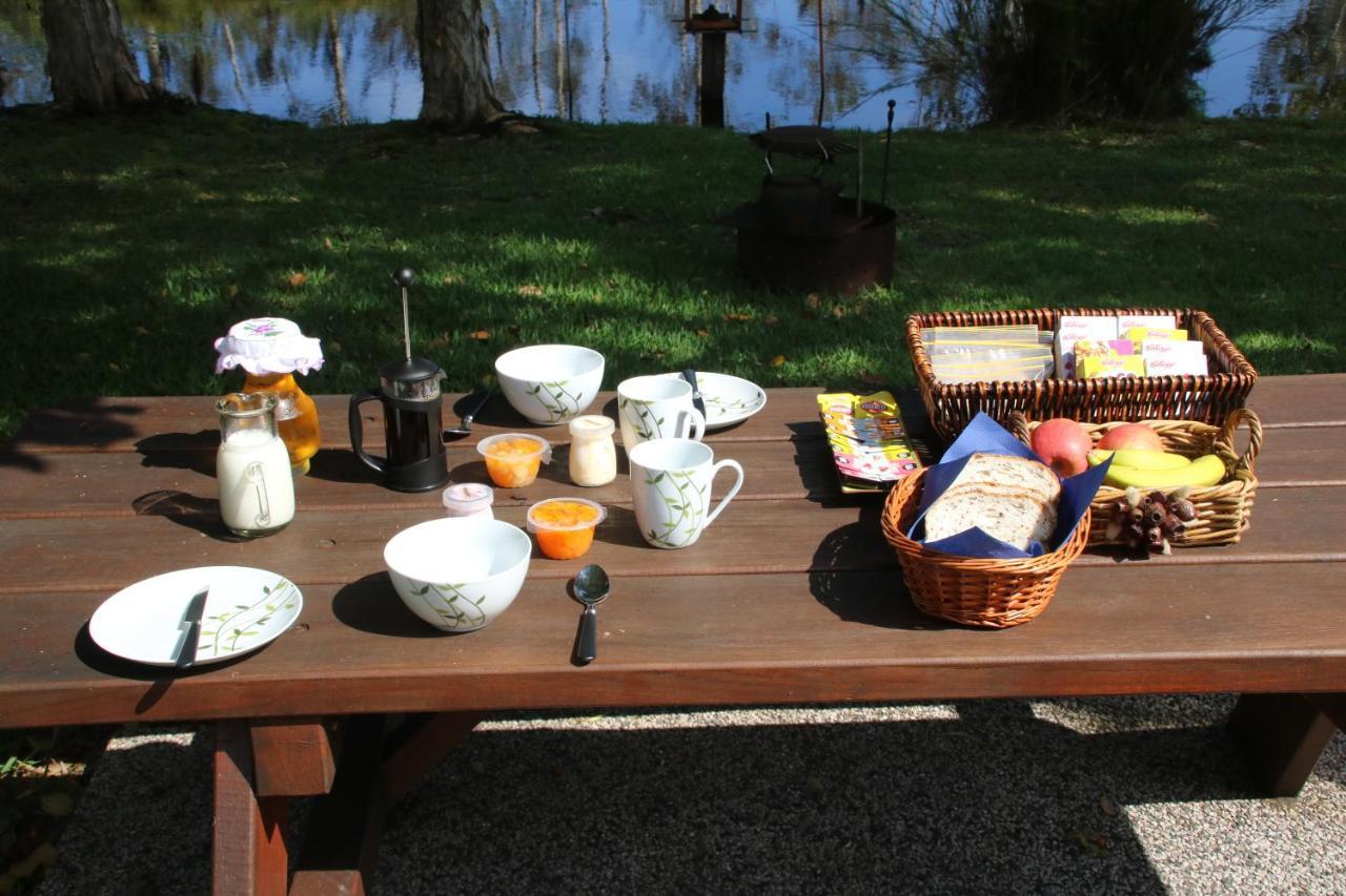 Salamander Bay Bed And Breakfast Esterno foto